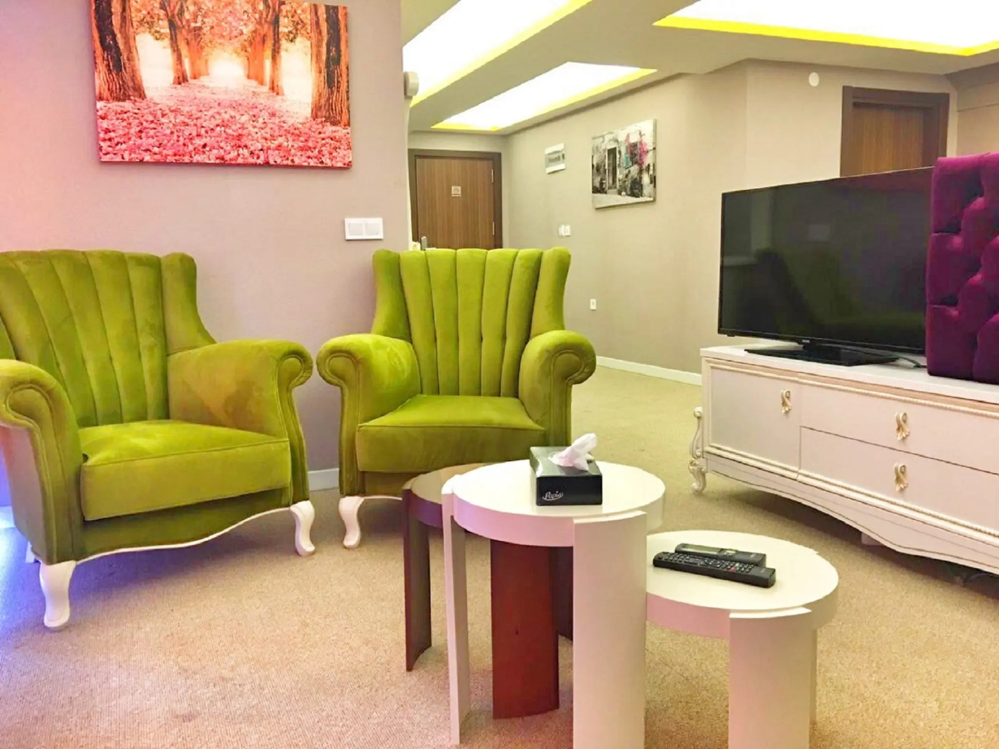 Royal Life Exclusive