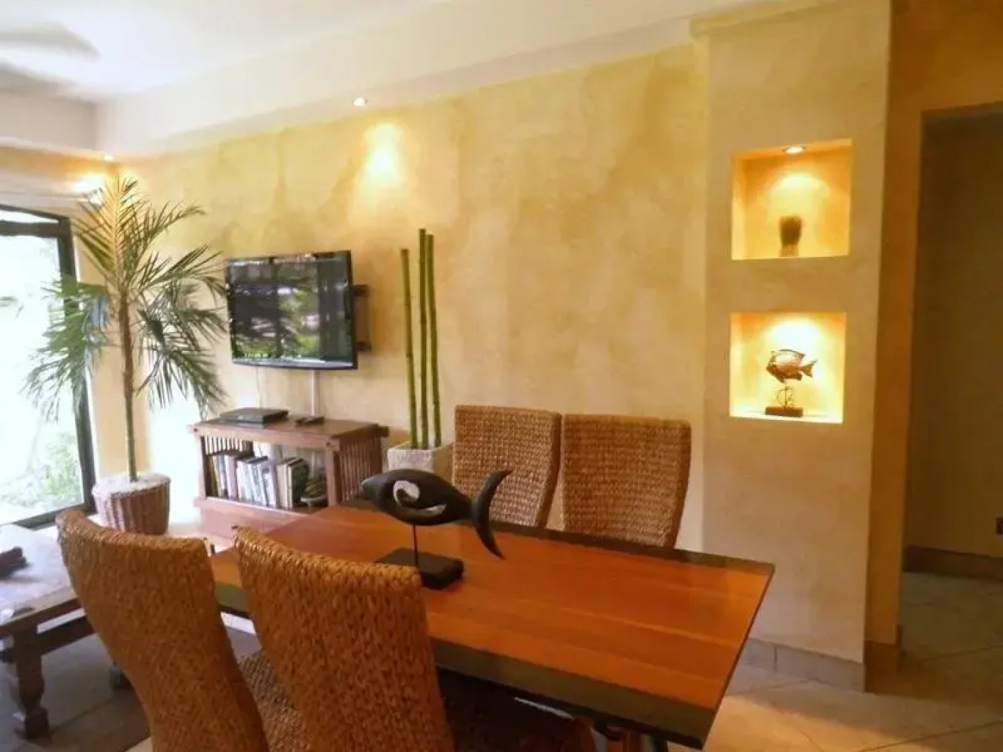 The Oaks Tamarindo Condominiums 200 mbs Internet