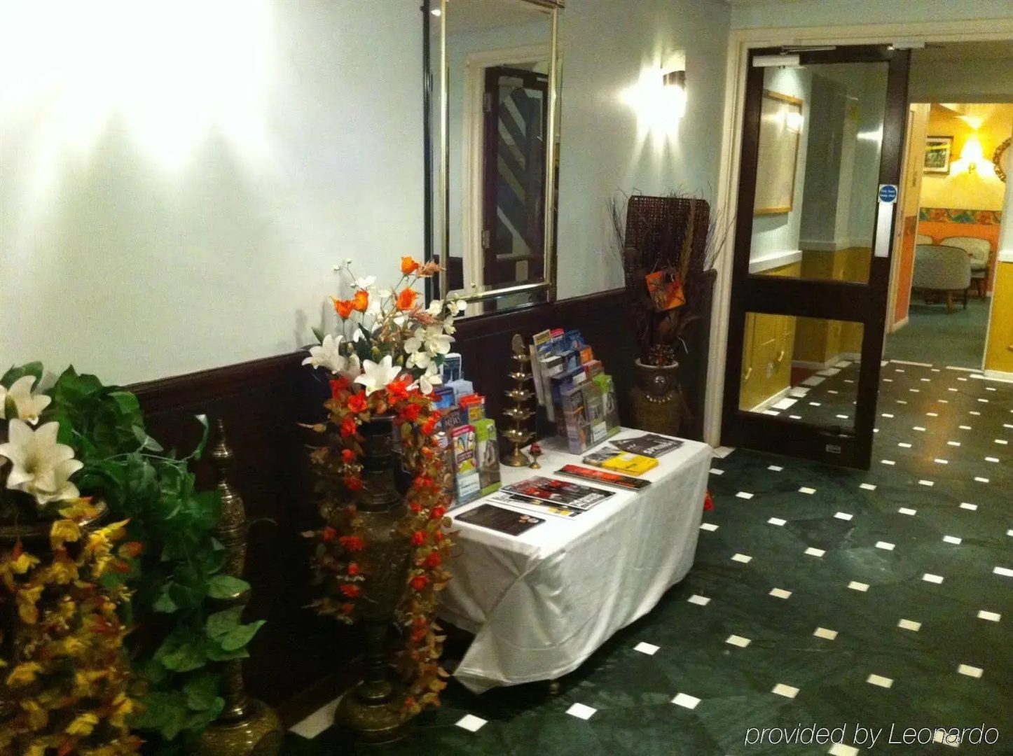The Gatwick White House Hotel