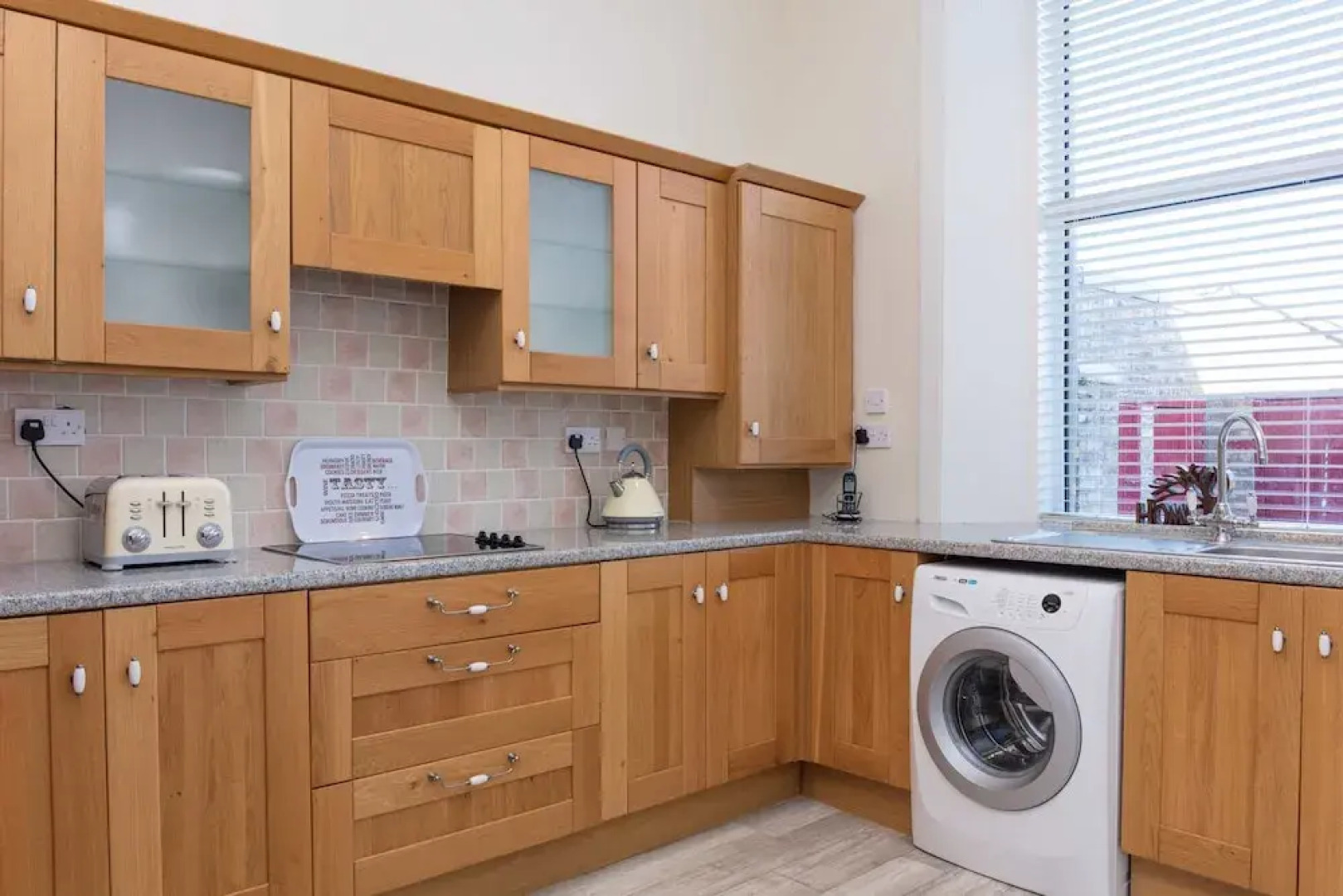 Eagleton Residence - Donnini Apartments