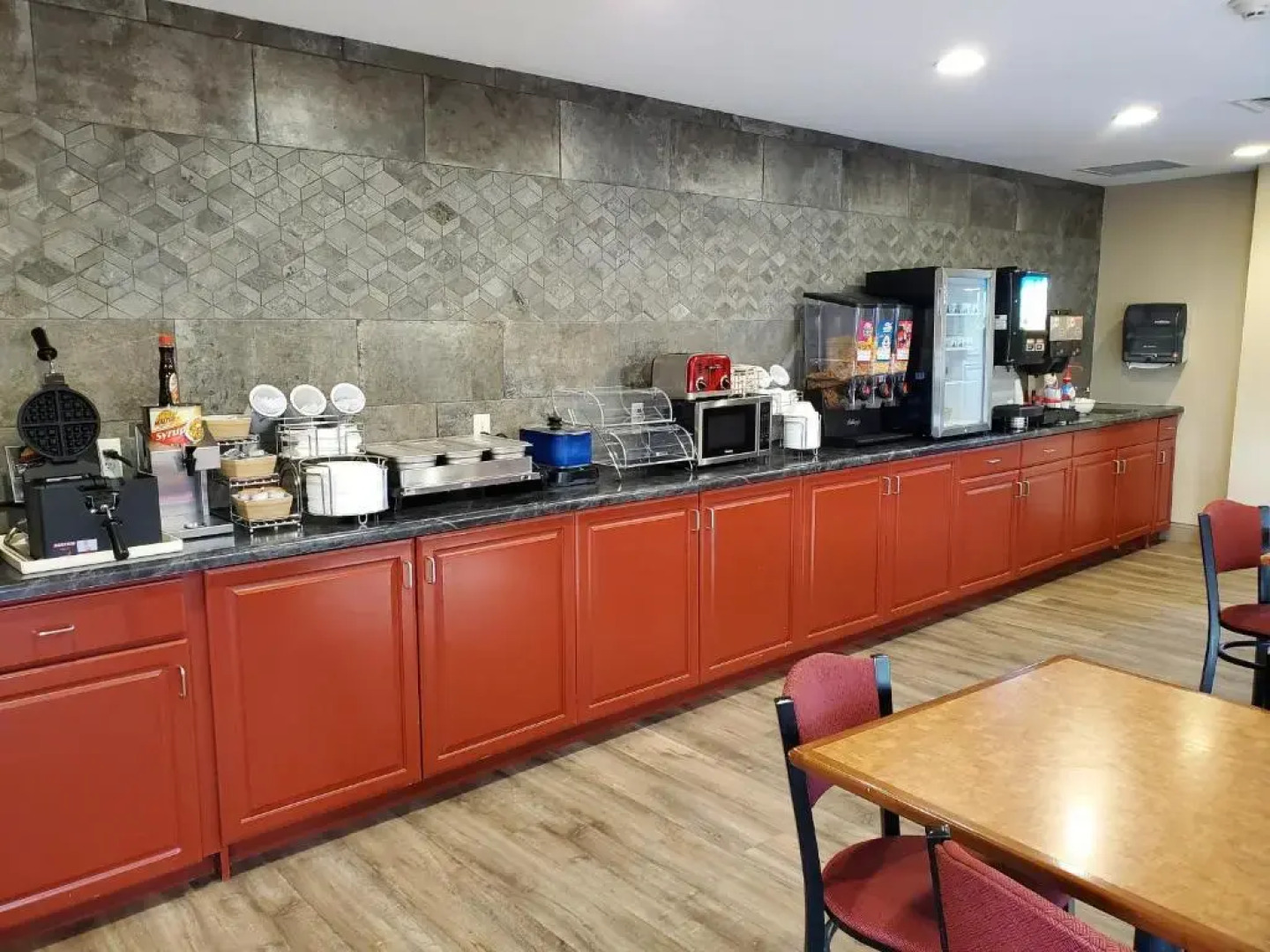 Estherville Hotel & Suites