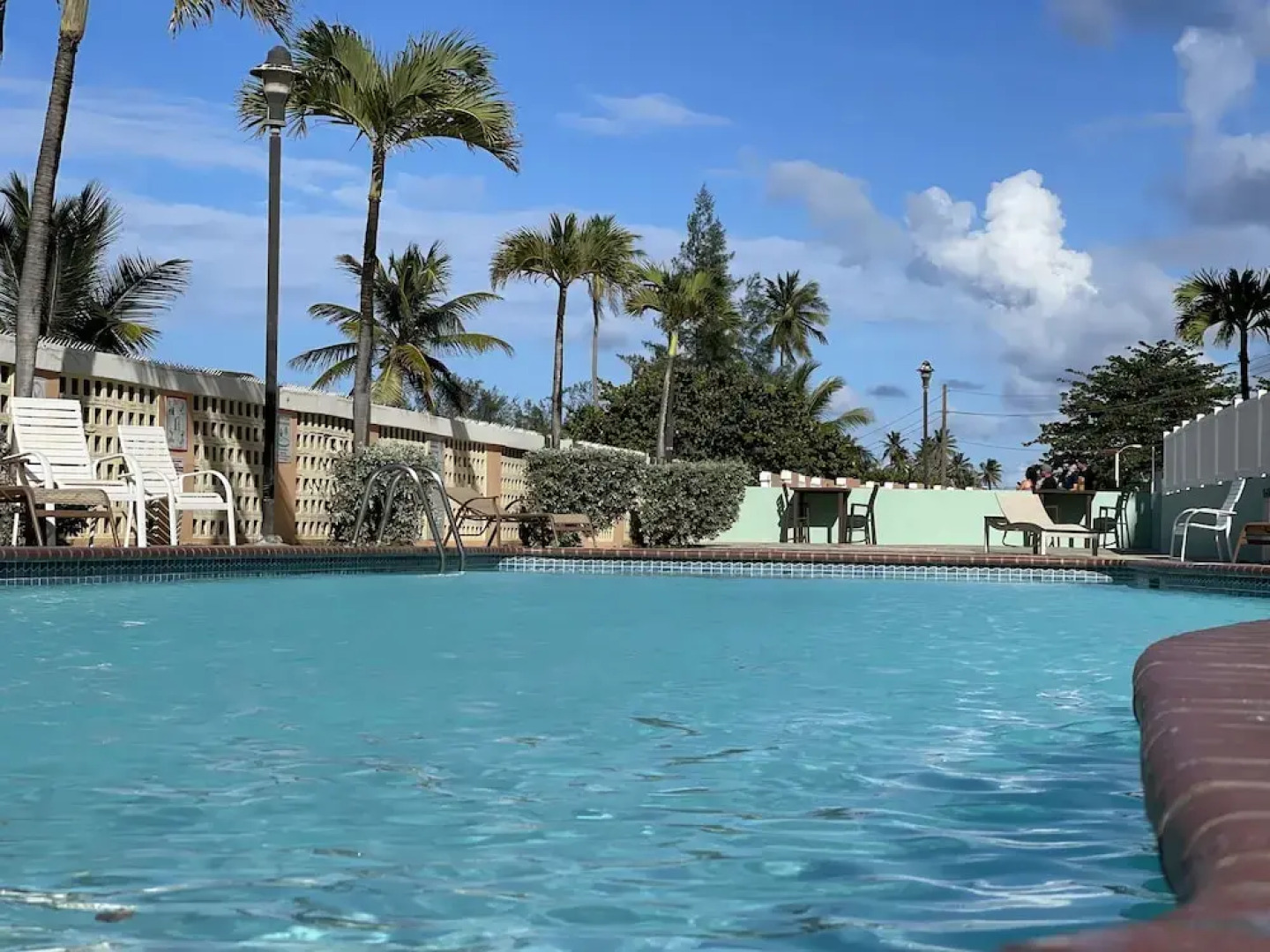 Beach condo with Pool and Ocean View