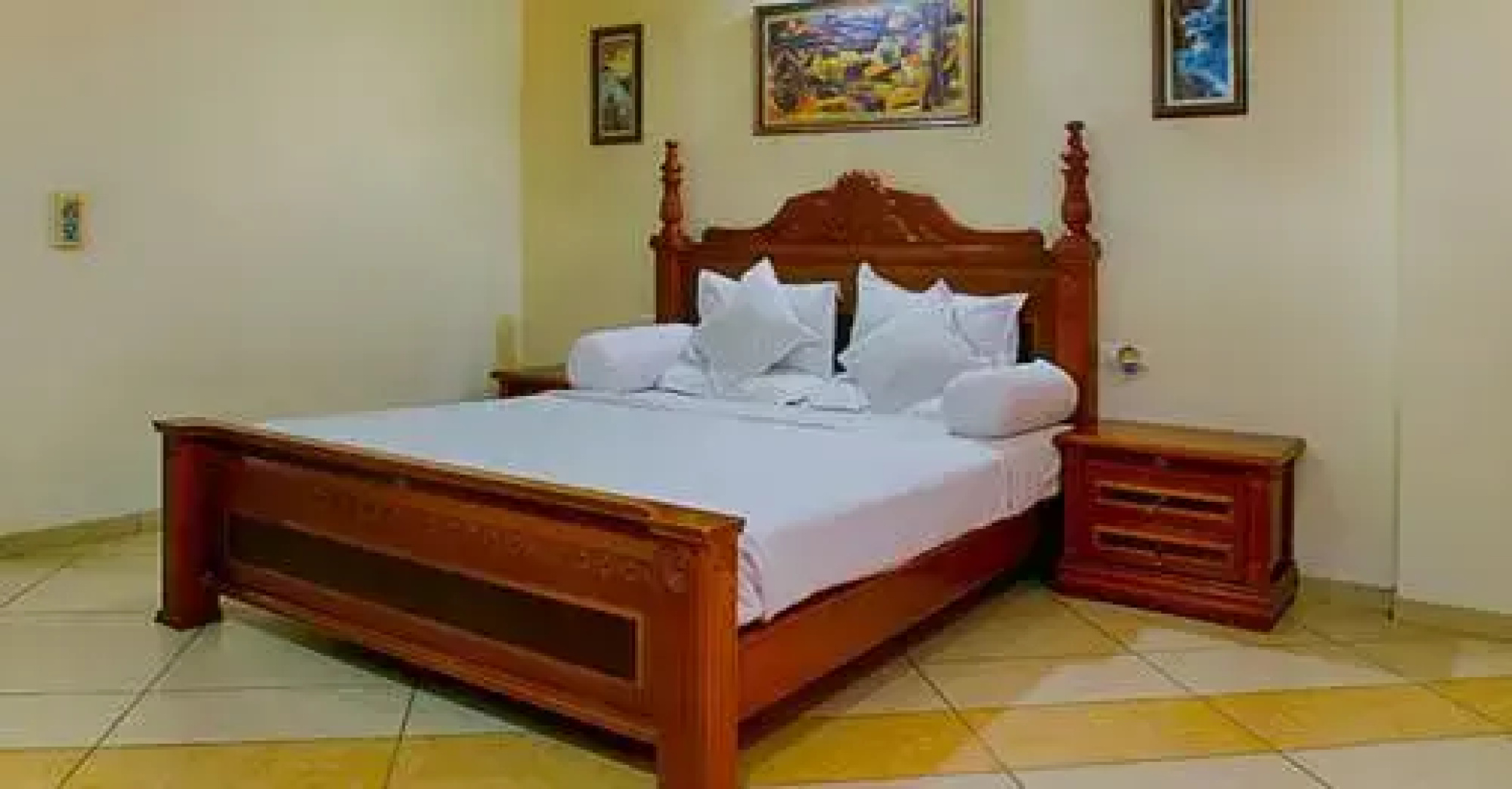 Hotel La Casa Inn