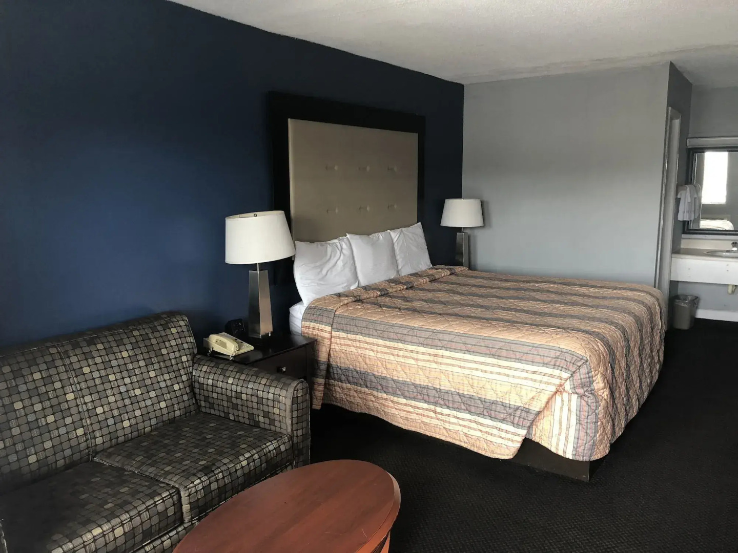 Scottish Inns Locust Grove