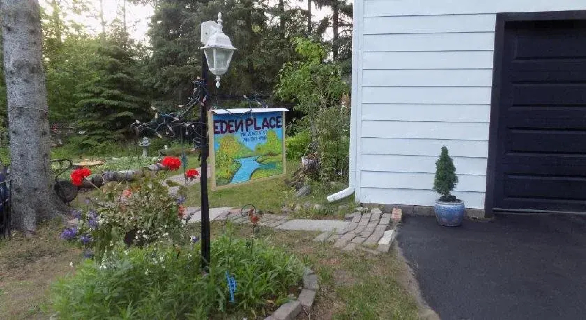 Eden Place Bed And Breakfast