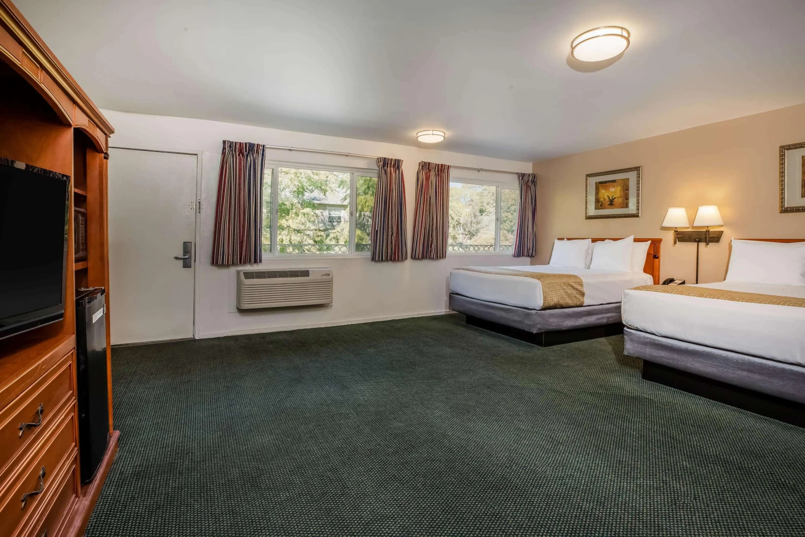 Travelodge by Wyndham Red Bluff South of Redding