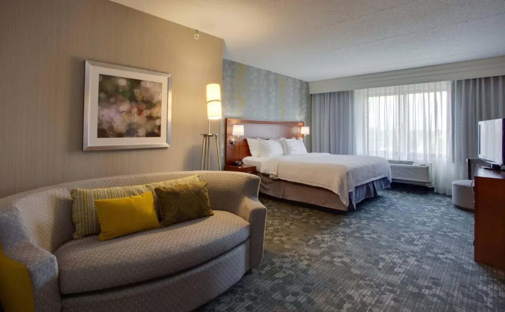 Courtyard by Marriott Republic Aprt Long Island/Farmingdale