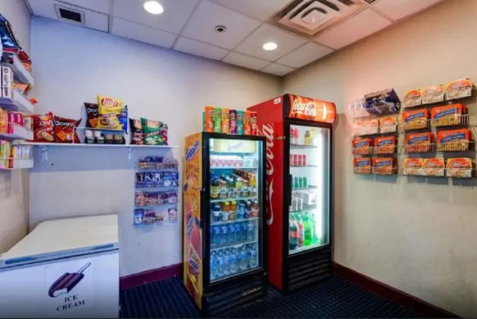 University Hotel and Suites