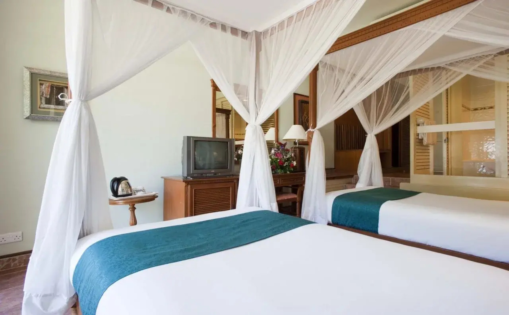 Kunduchi Wet N Wild Water Park