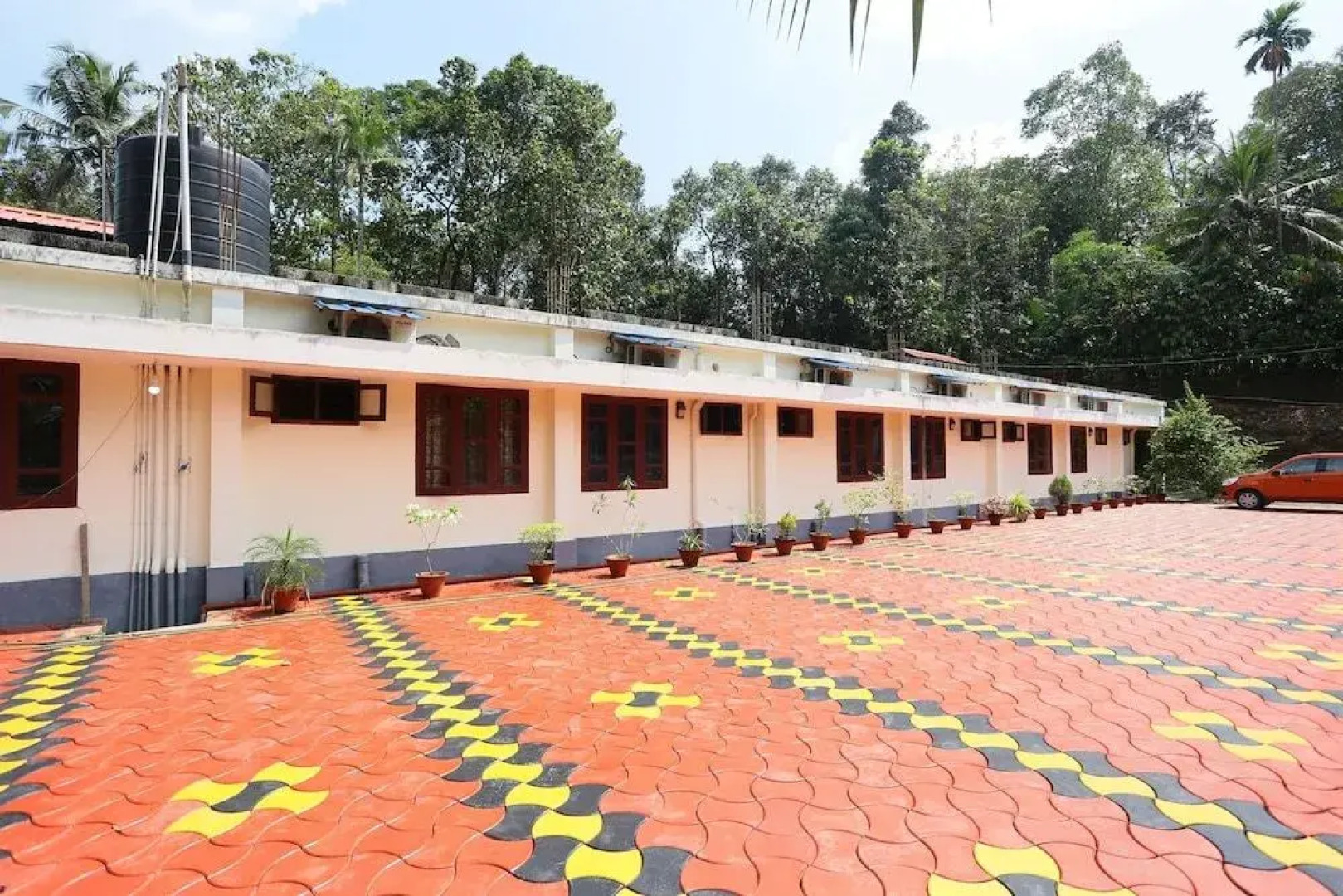 OYO 24129 Panackal Inn