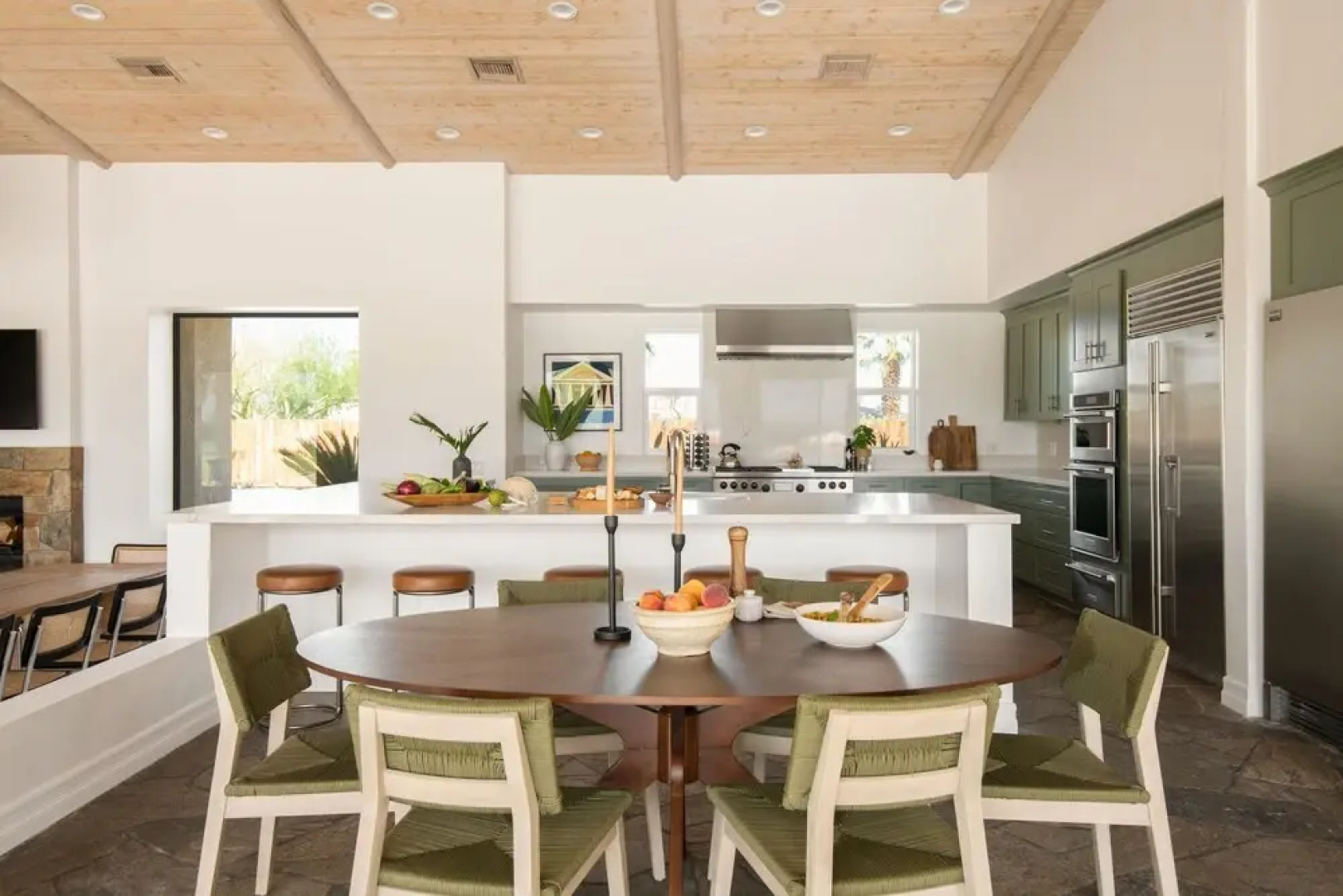 Buena Vista by Avantstay Massive Outdoor Oasis w Pool Spa Firepit