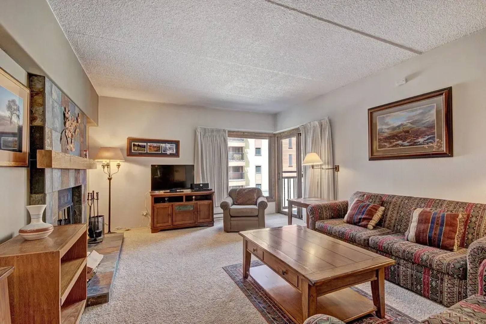 Warm 1br Slopeside Escape - Steps To Main St + Winter Fun! 1 Bedroom Condo by RedAwning