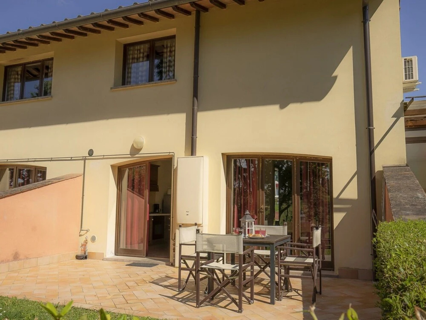 Cozy Apartment With Terrace in Tuscany