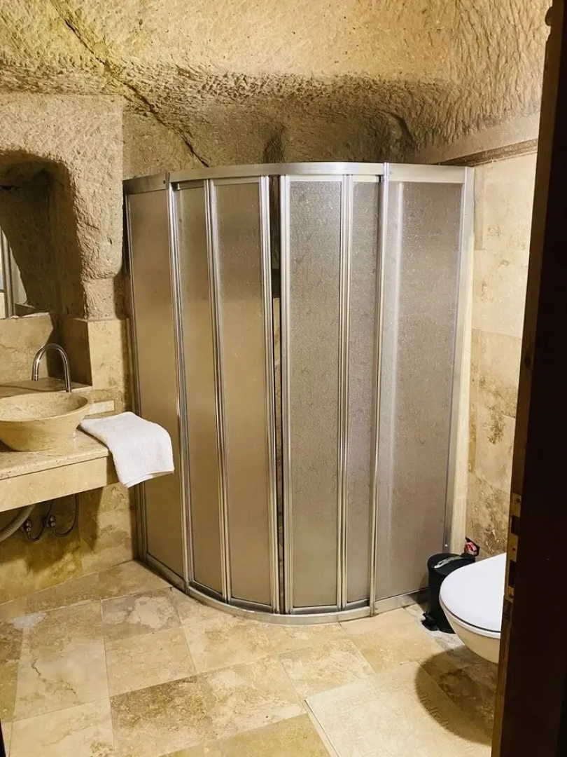 Ela cave house