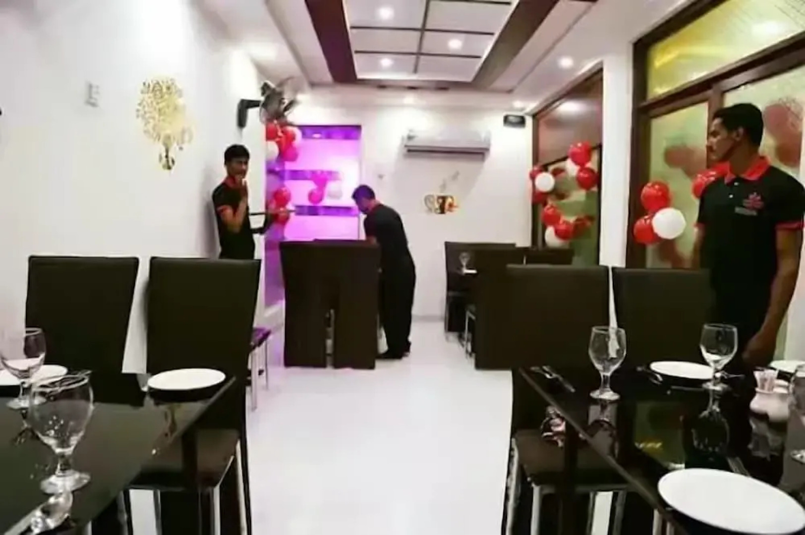 Red Onion Hotel & Restaurant