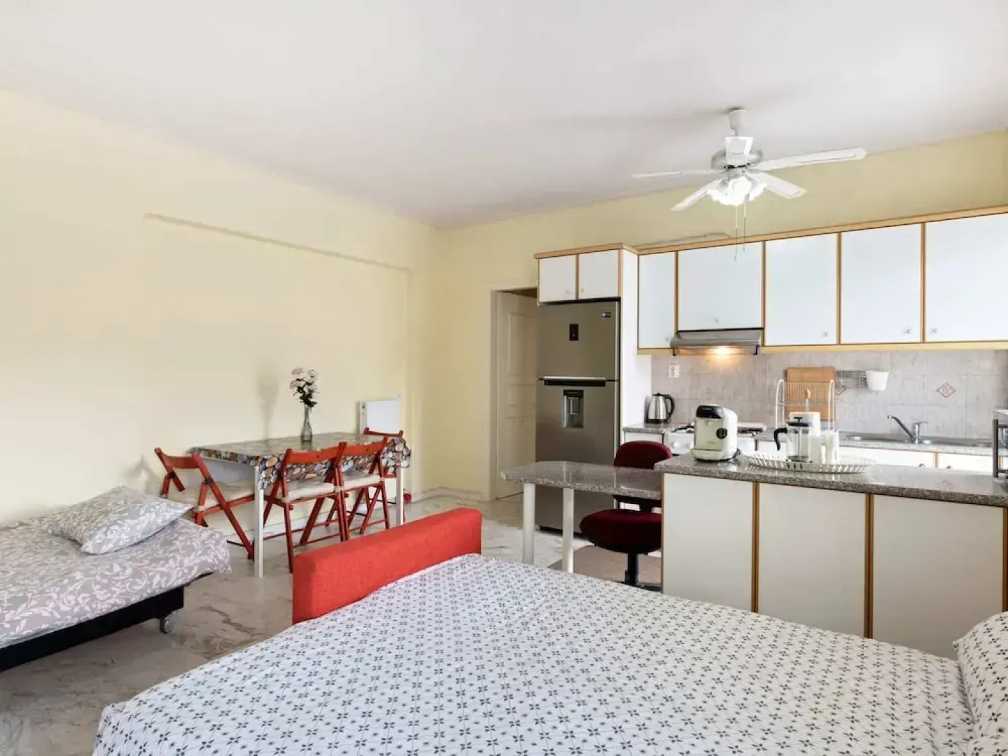 Apartment in Piraeus Near Monastiraki Square