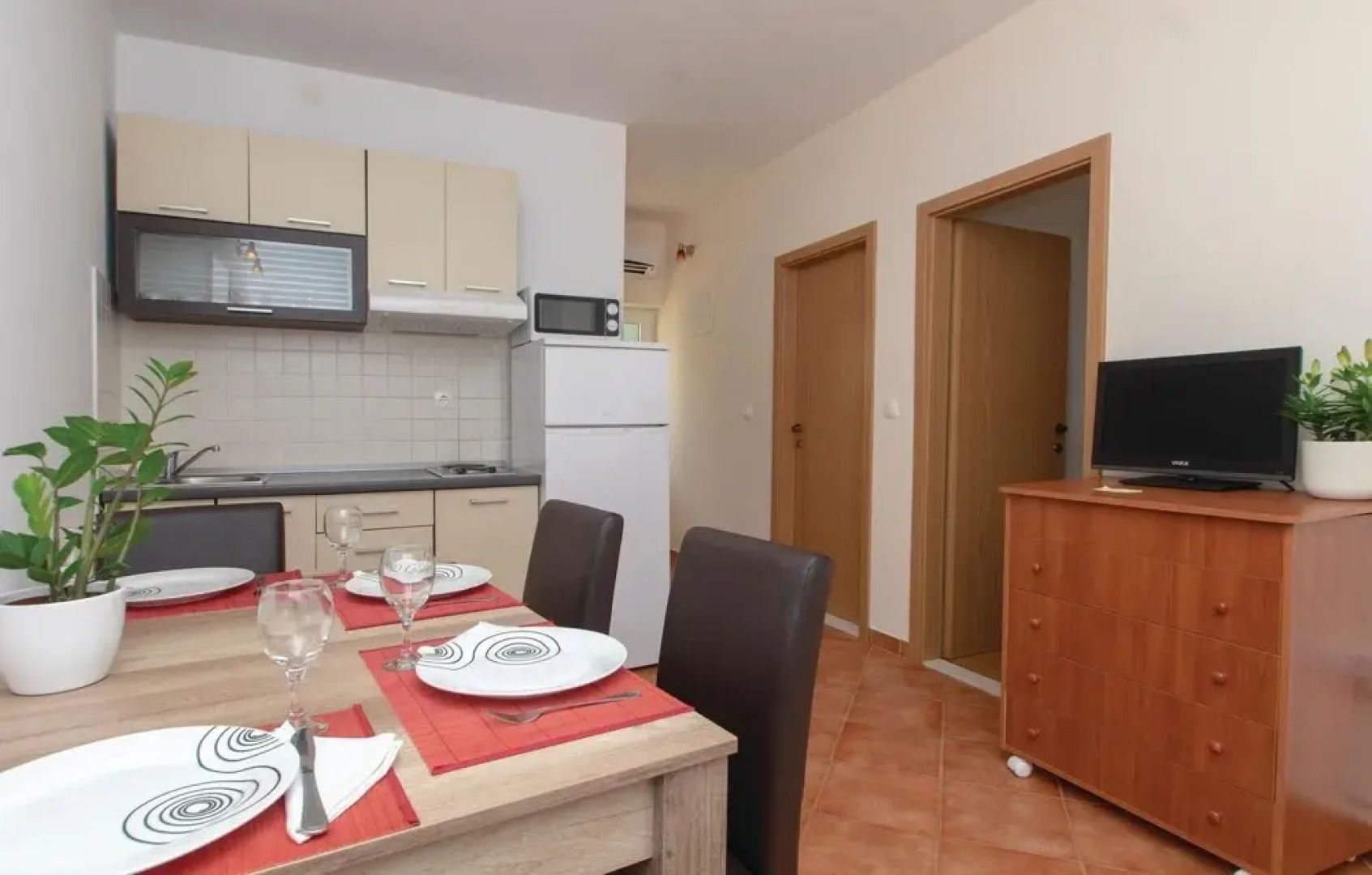 Awesome Home in Trstenik With Wifi and 2 Bedrooms