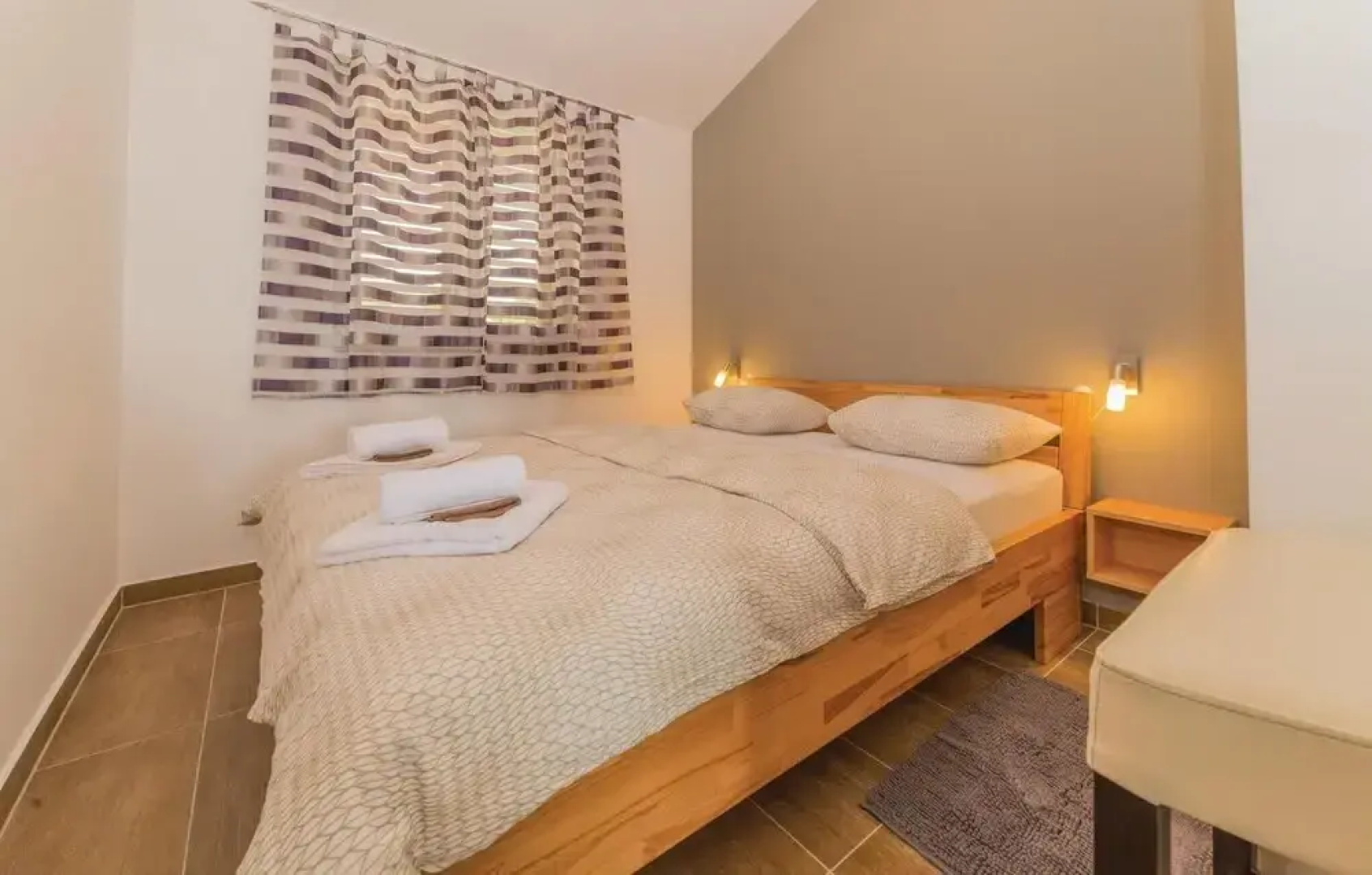 Beautiful Home in Pridraga With Wifi and 8 Bedrooms