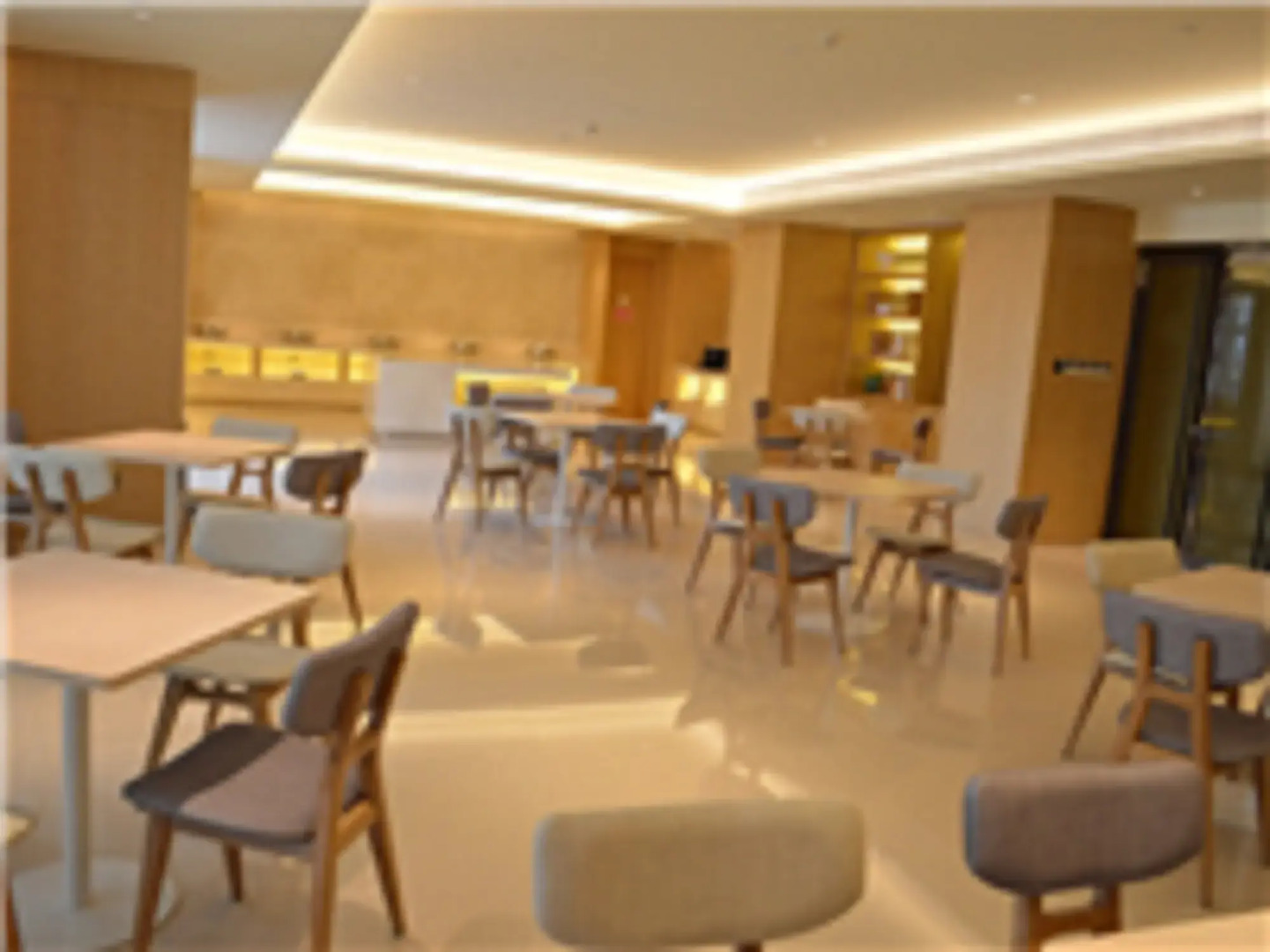 Ji Hotel (Zhenjiang Railway Station South Square)