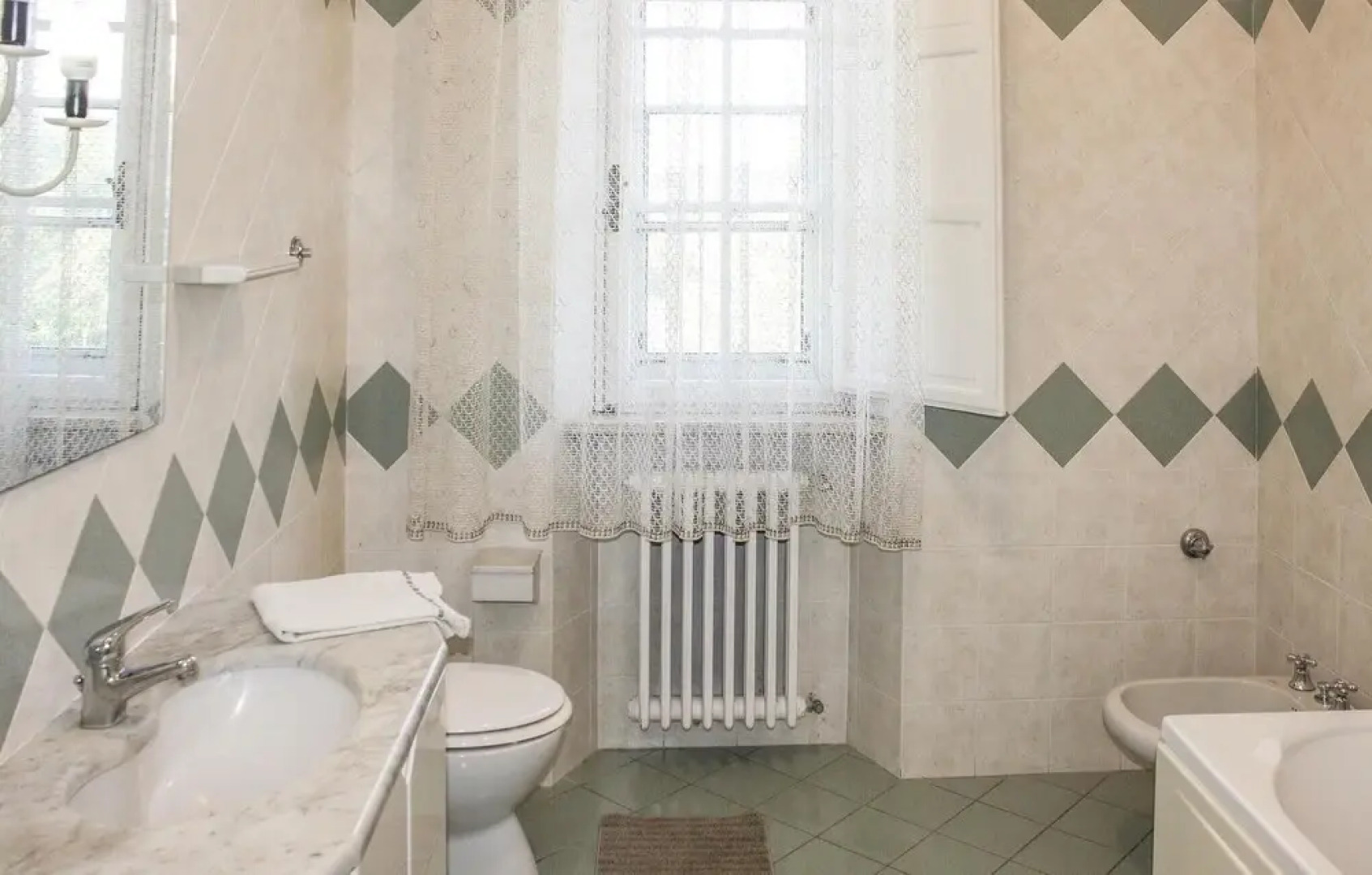 Beautiful Home in Crespina PI With 5 Bedrooms, Wifi and Private Swimming Pool