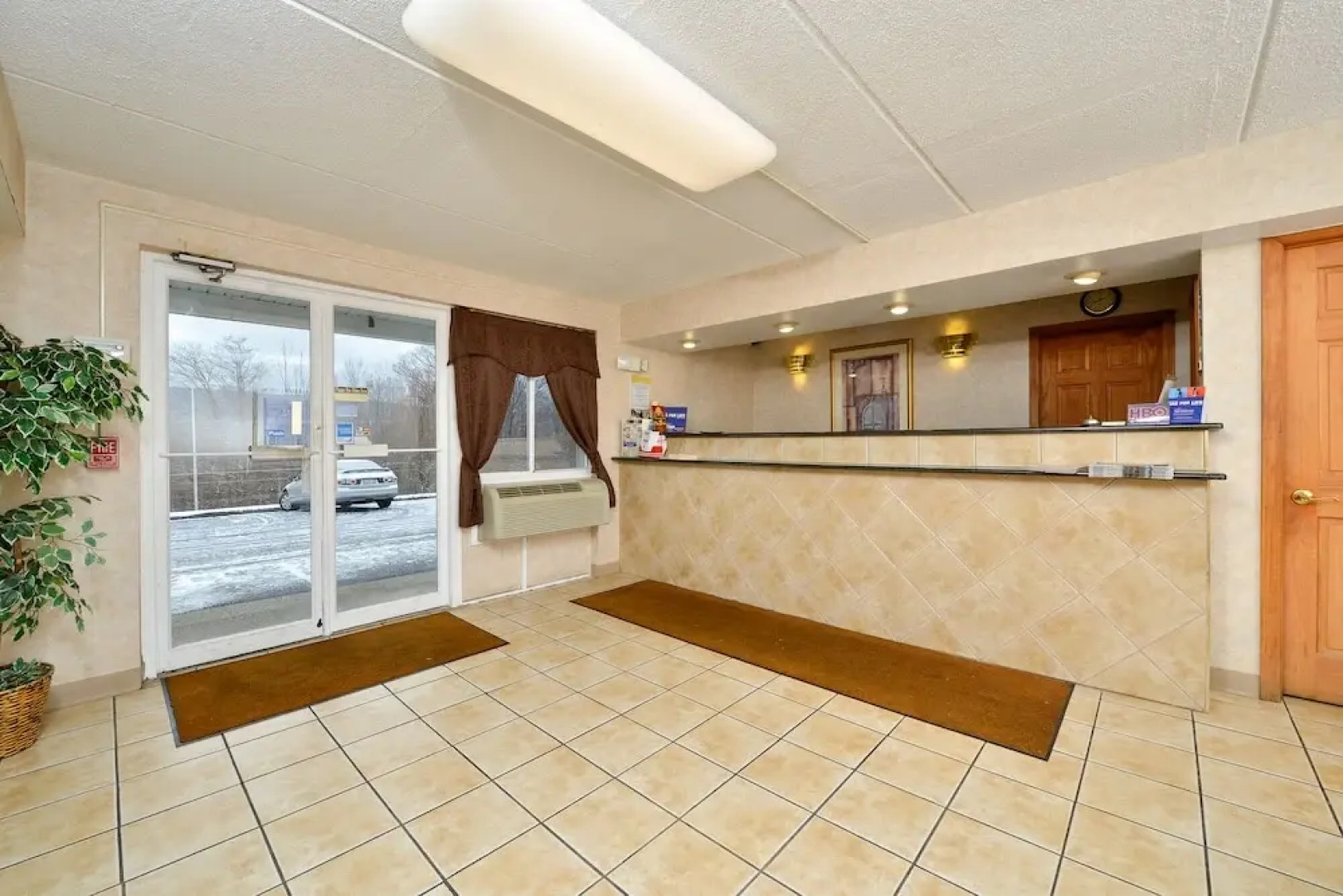 Days Inn by Wyndham Lenox MA