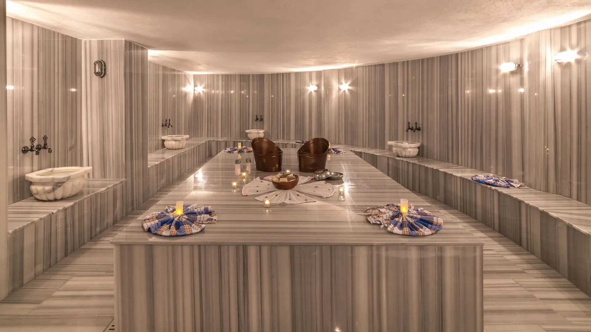 Motto Premium Hotel & Spa