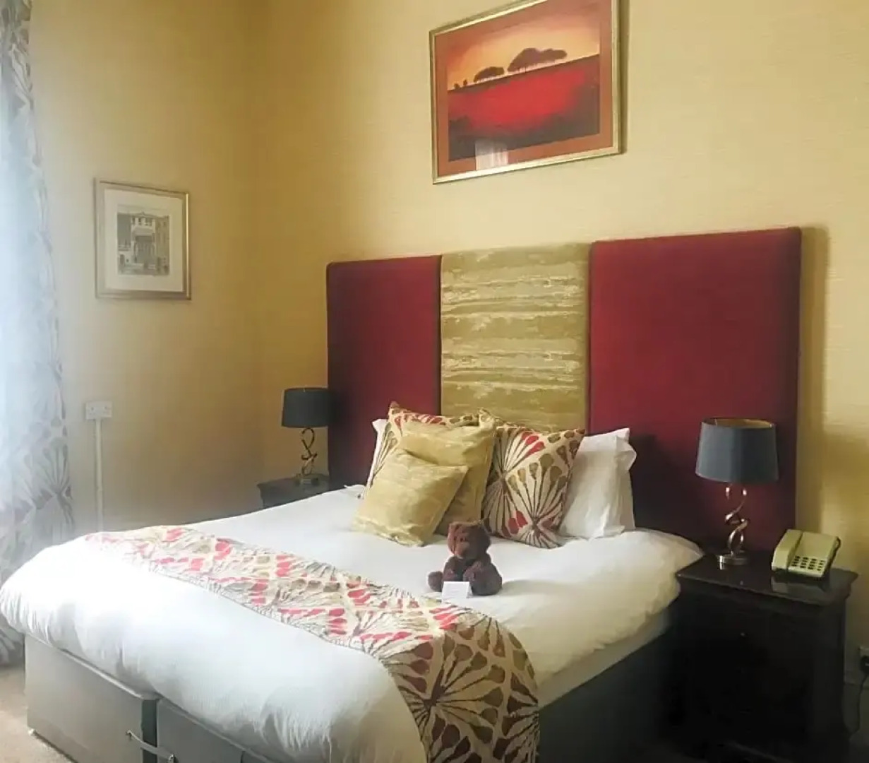 Clarence Court Hotel