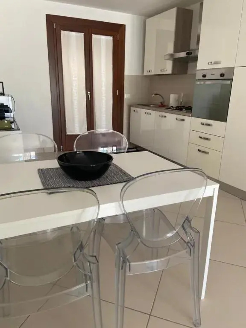 Villa Luigi a Poggio dei Pini, alloggio con giardino e posto auto