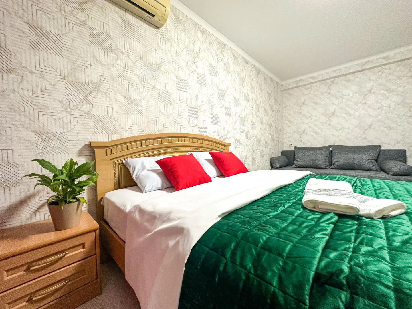 КрымскХоум на улице Маршала Жукова 8