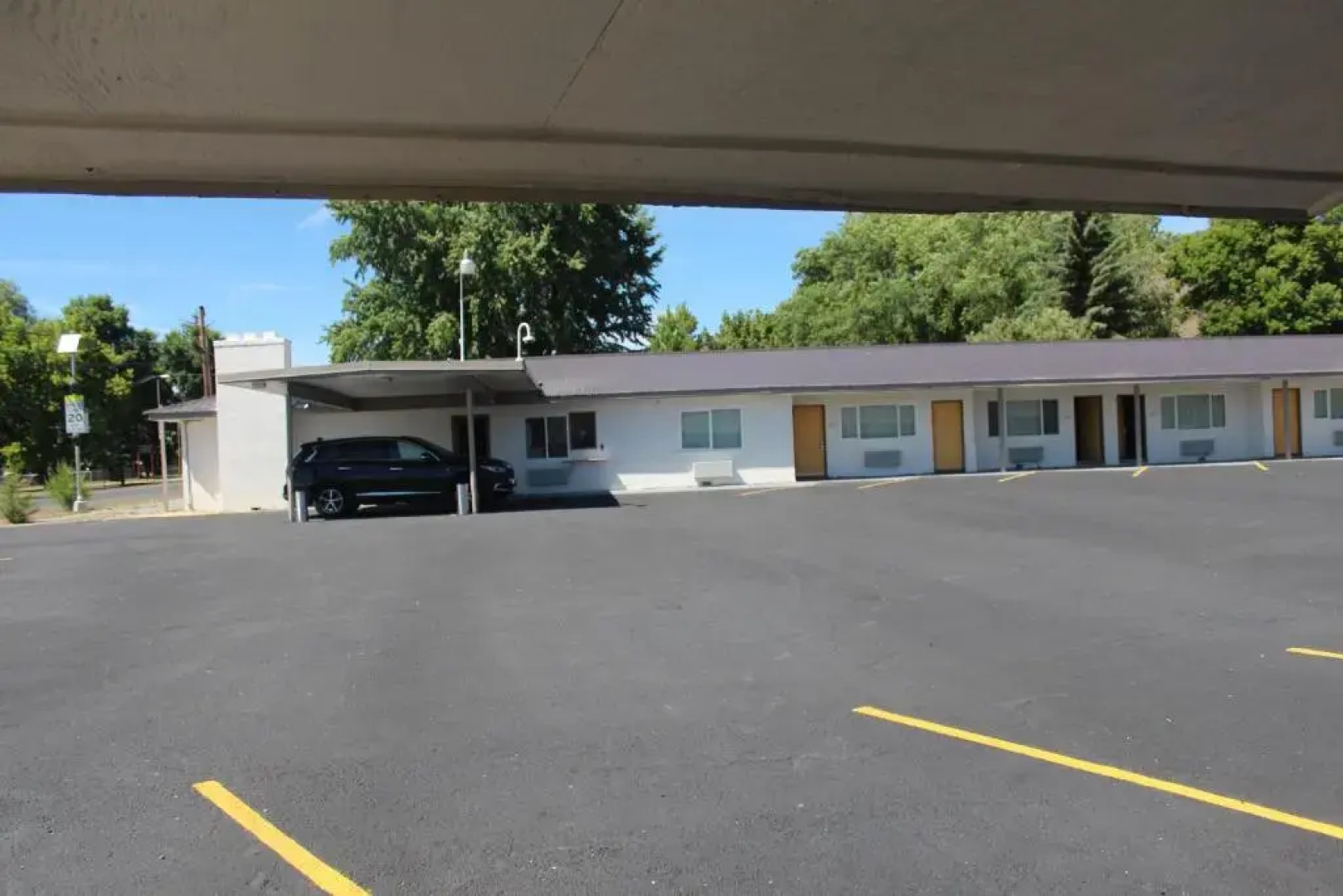 Oregon Trail Inn and Suites