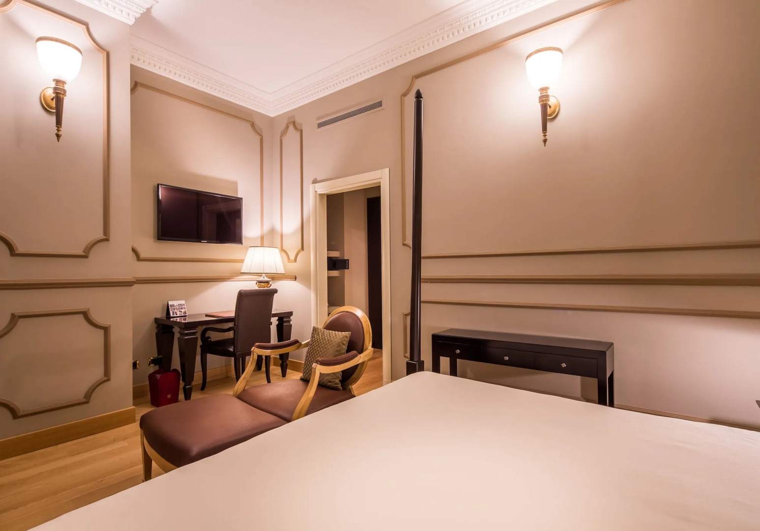 Grand Visconti Palace