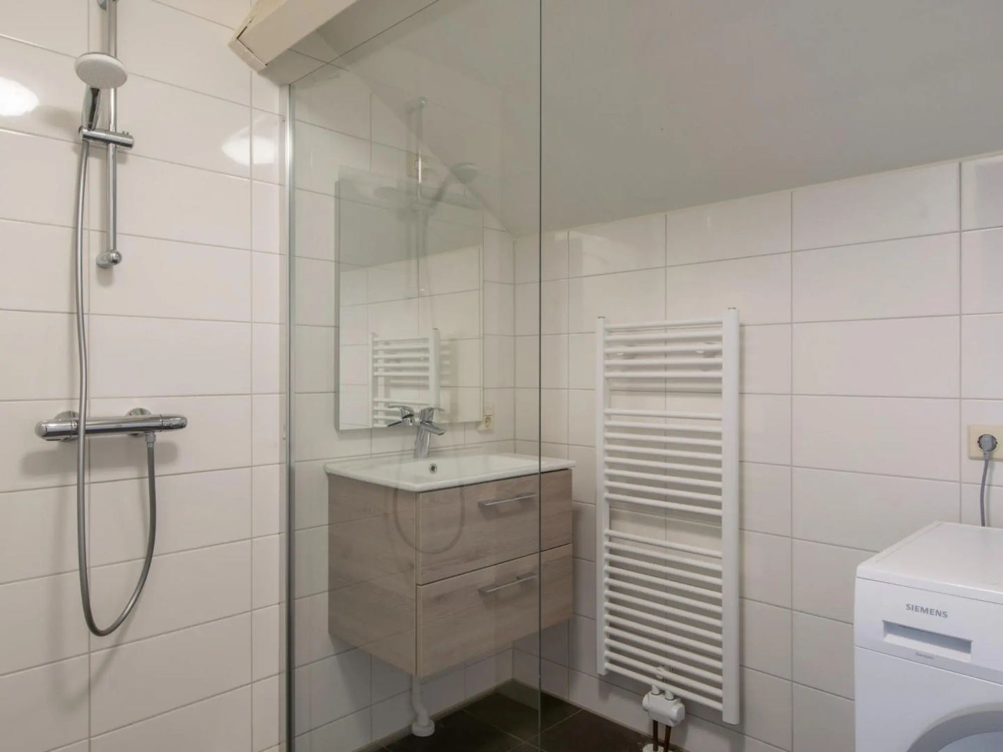 Spacious Holiday Home in Renesse near North Sea