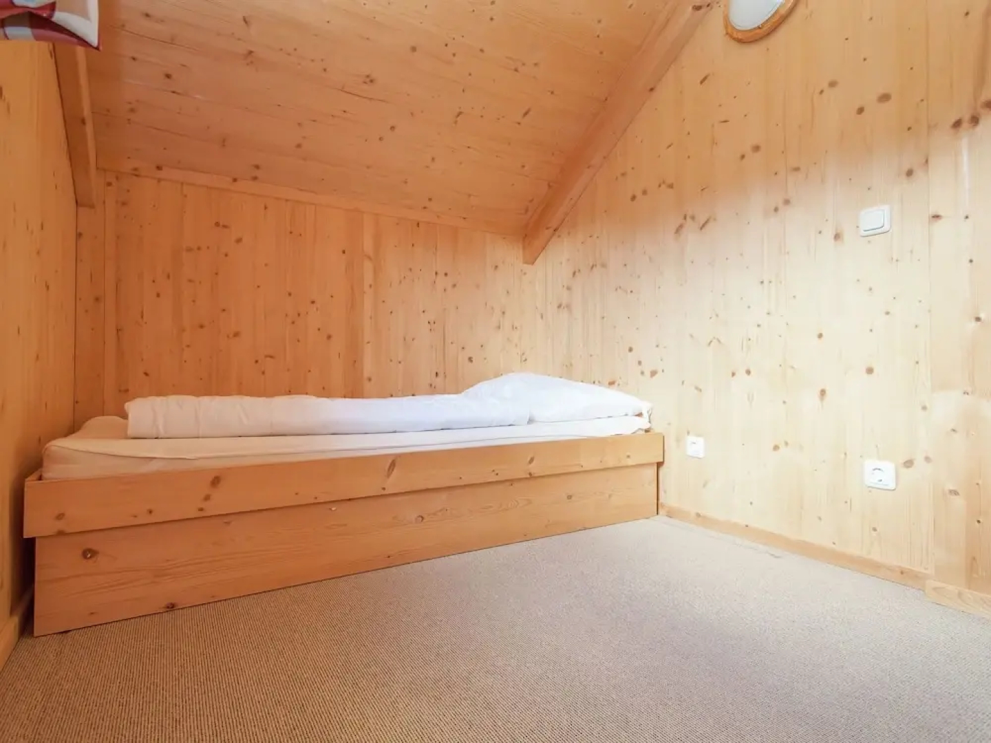 Spacious Chalet near Kreischberg Ski Area