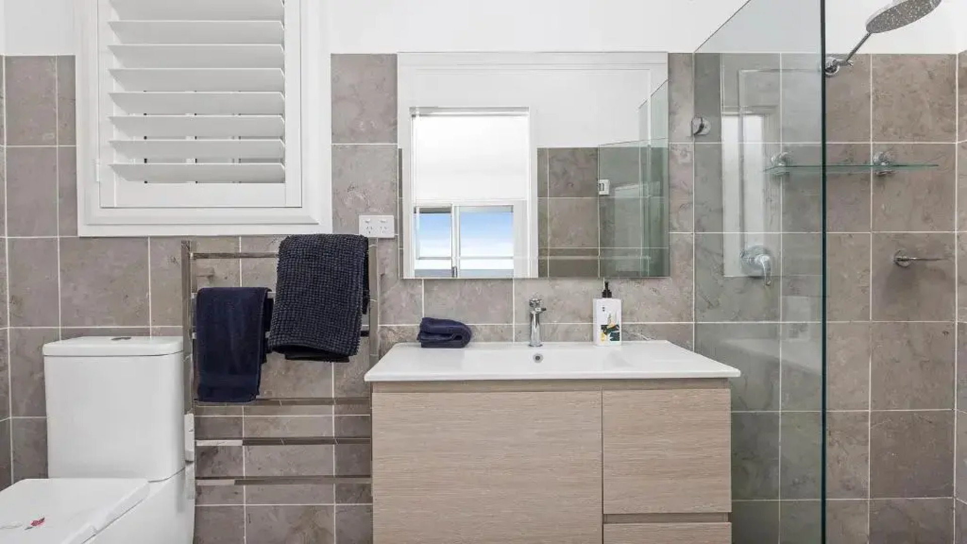 Absolute Waterfront @ Anna Bay