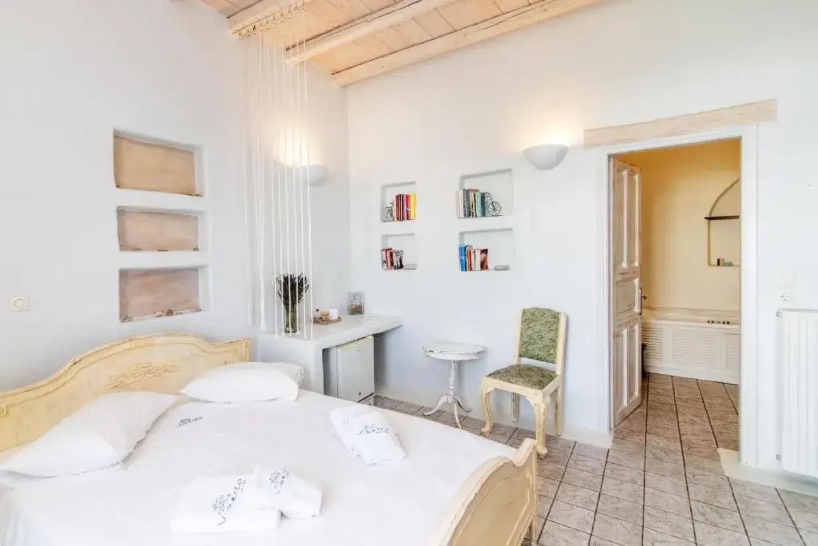 Vincenzo Family Hotel