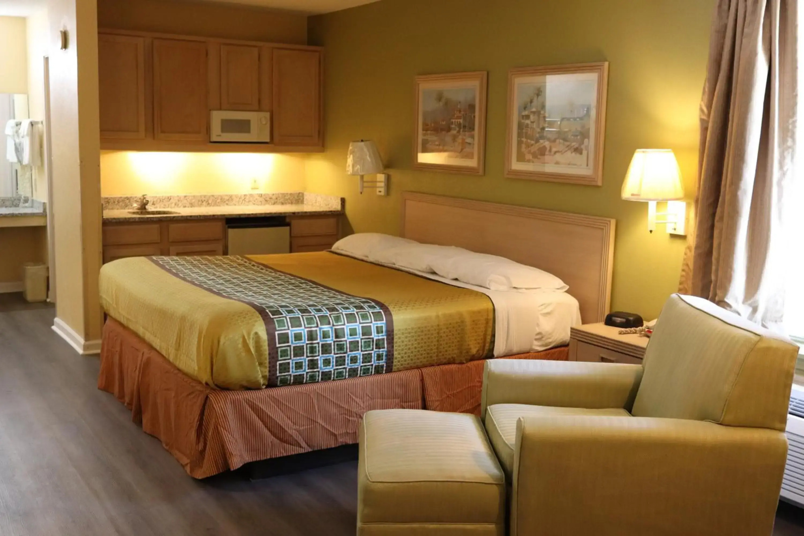 Woodstream Inn