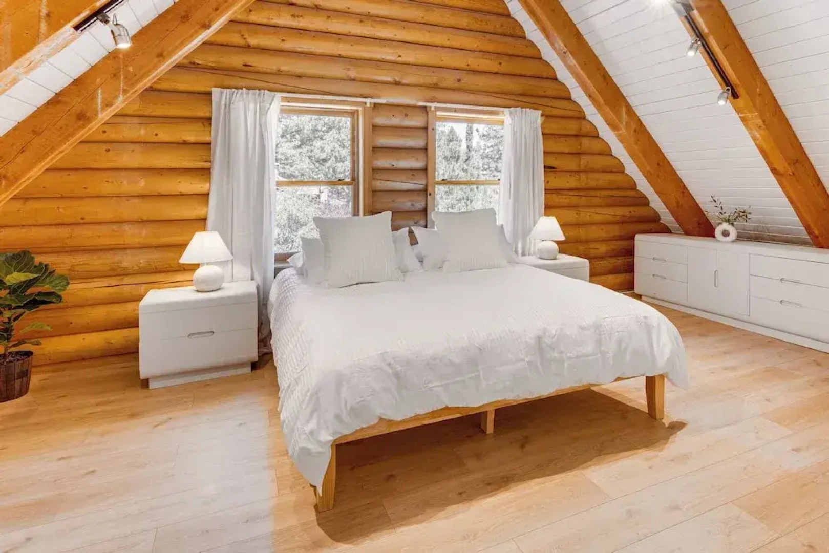 Community Pool: Modern Cabin in Pine Mountain Club