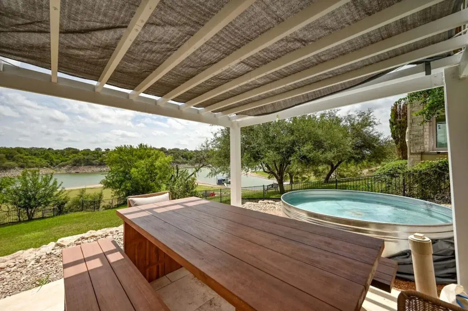 Luxury Lakefront Home-private Dock - Dipping Pool!