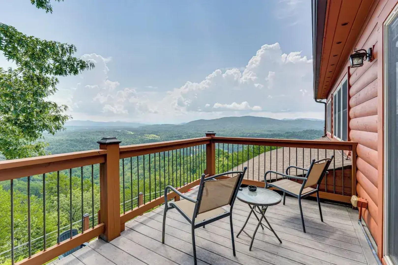 Mtn-view Cabin: Deck & Pets Welcome in Murphy