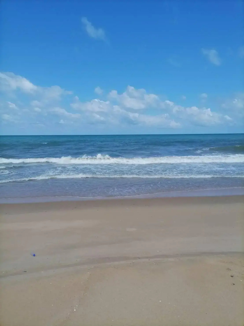 Baan Montra Beach Resort