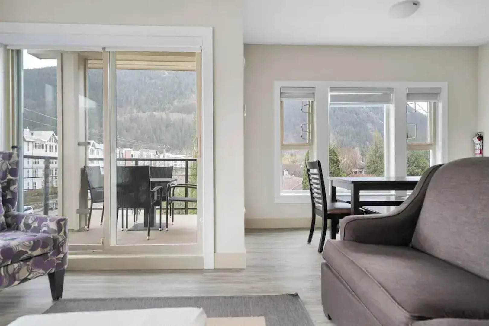 Rooftop Paradise Luxe 2BR  Lake Views