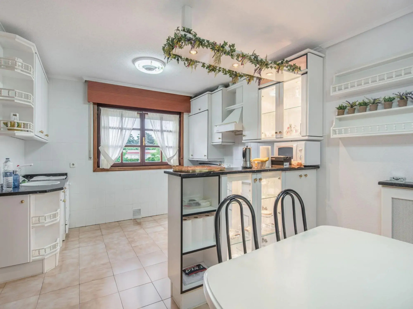 Lovely Holiday Home in Loredo a Stonethrow From the Beach & Communal Pool