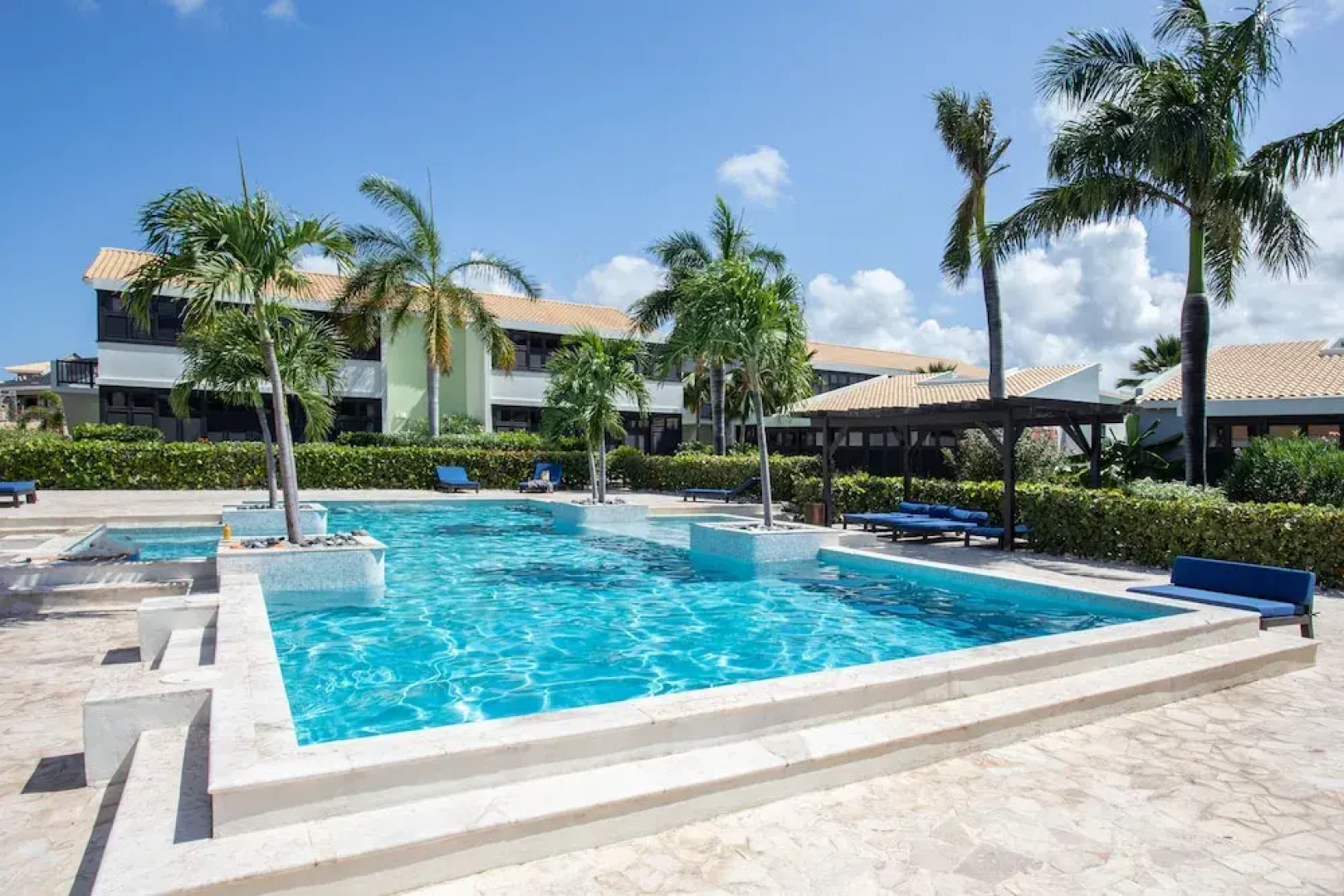 Blue Bay Bungalows - The Garden