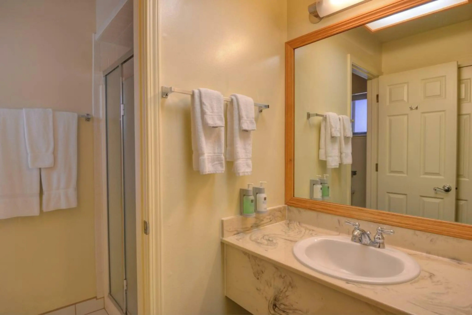 Beach Retreat & Lodge at Tahoe