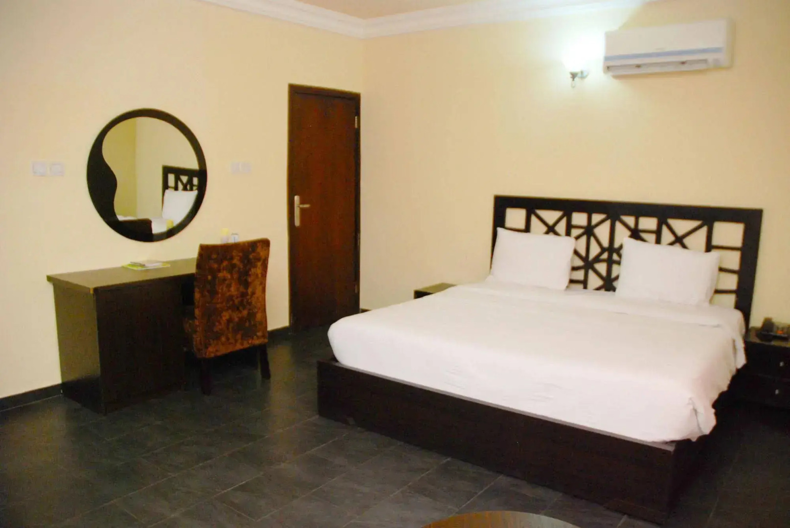 Lucky Sunshine Hotel