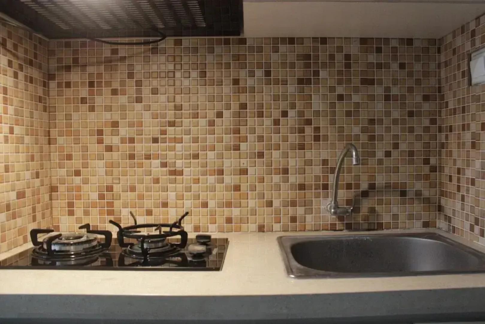 Spacious Studio Apartment At Easton Park Jatinangor Near Unpad