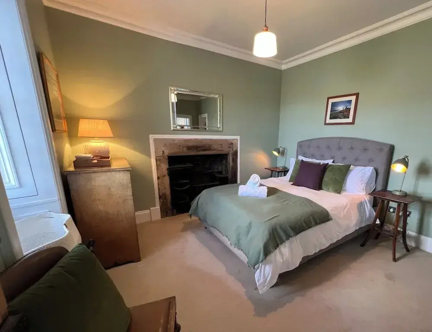 Eilean Sionnach Lighthouse Cottage