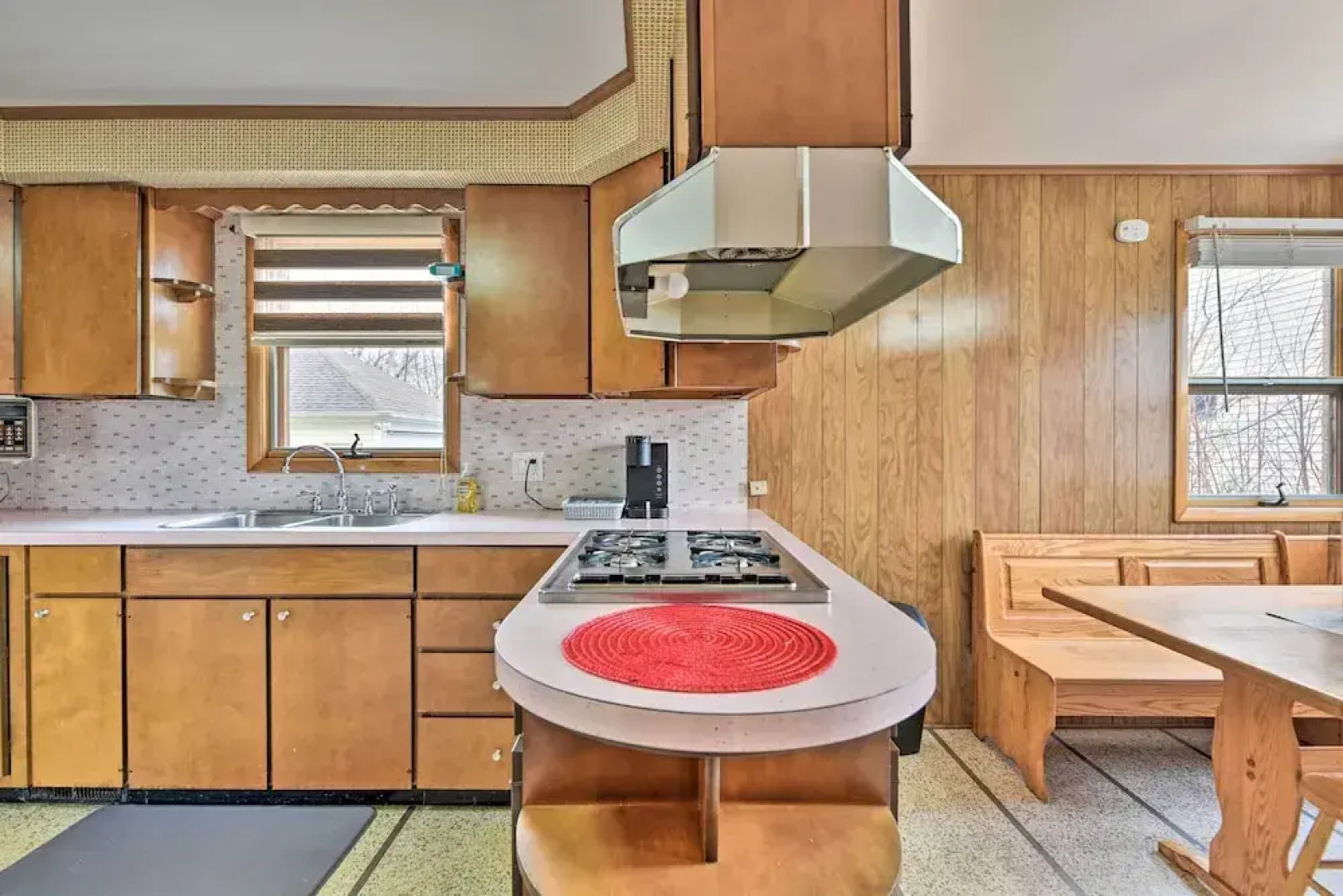 Vacation Rental ~ 8 Mi to Keybank Center!