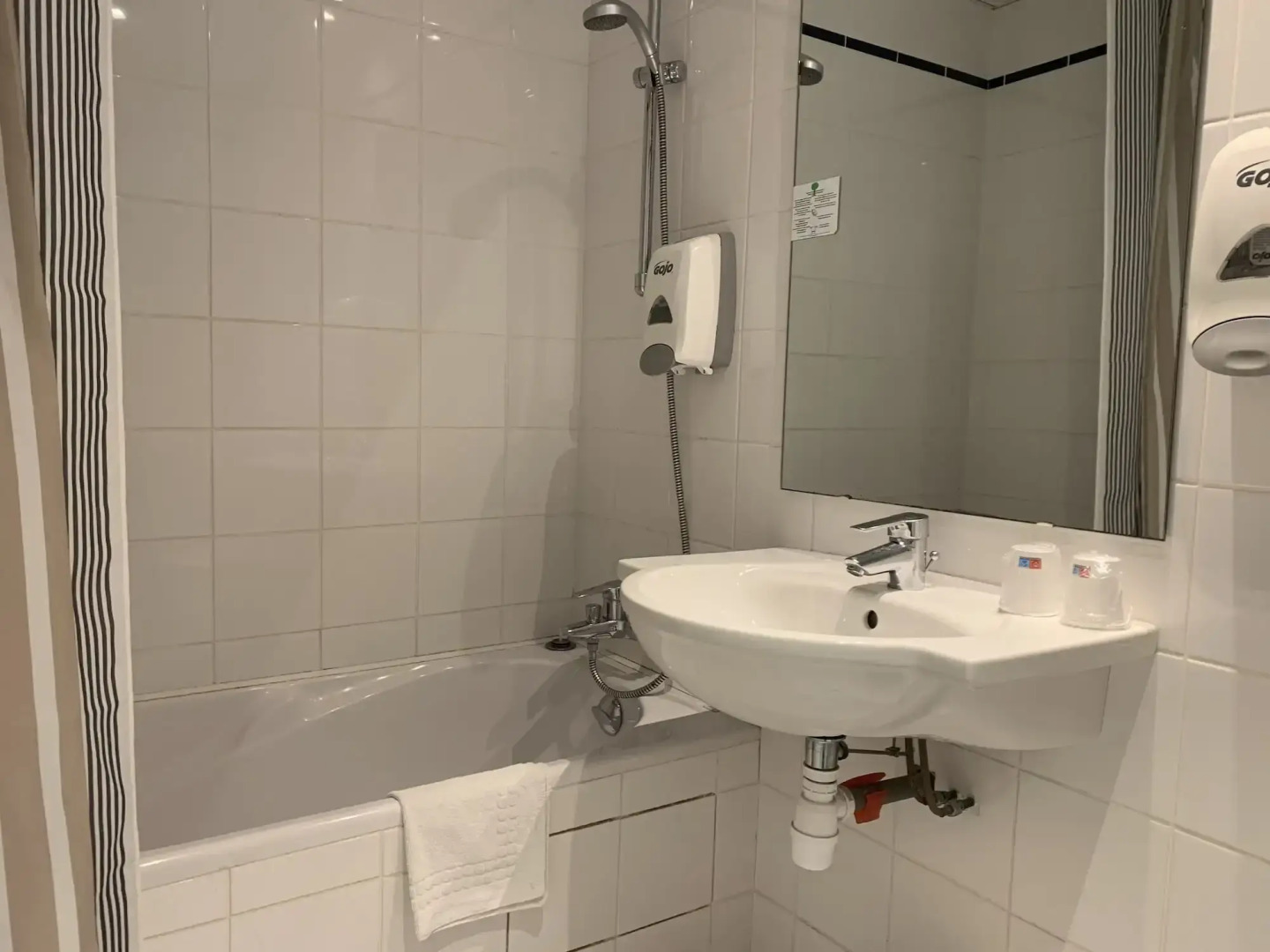 Hotel Notre- Dame de France