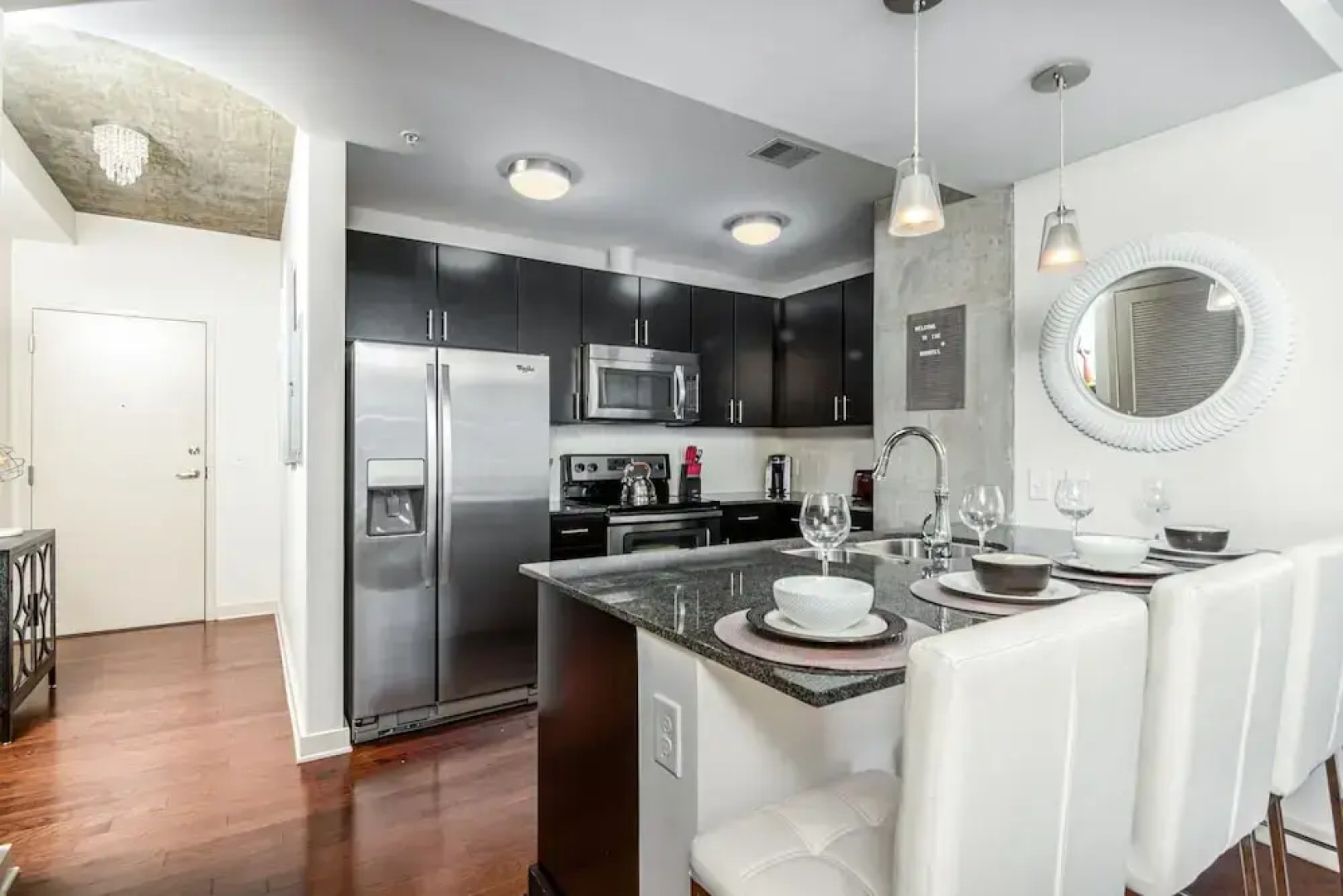 CHIC COLLECTION by NOHOTEL on 6th Street